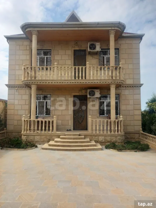 Satılır 5 otaqlı həyət evi