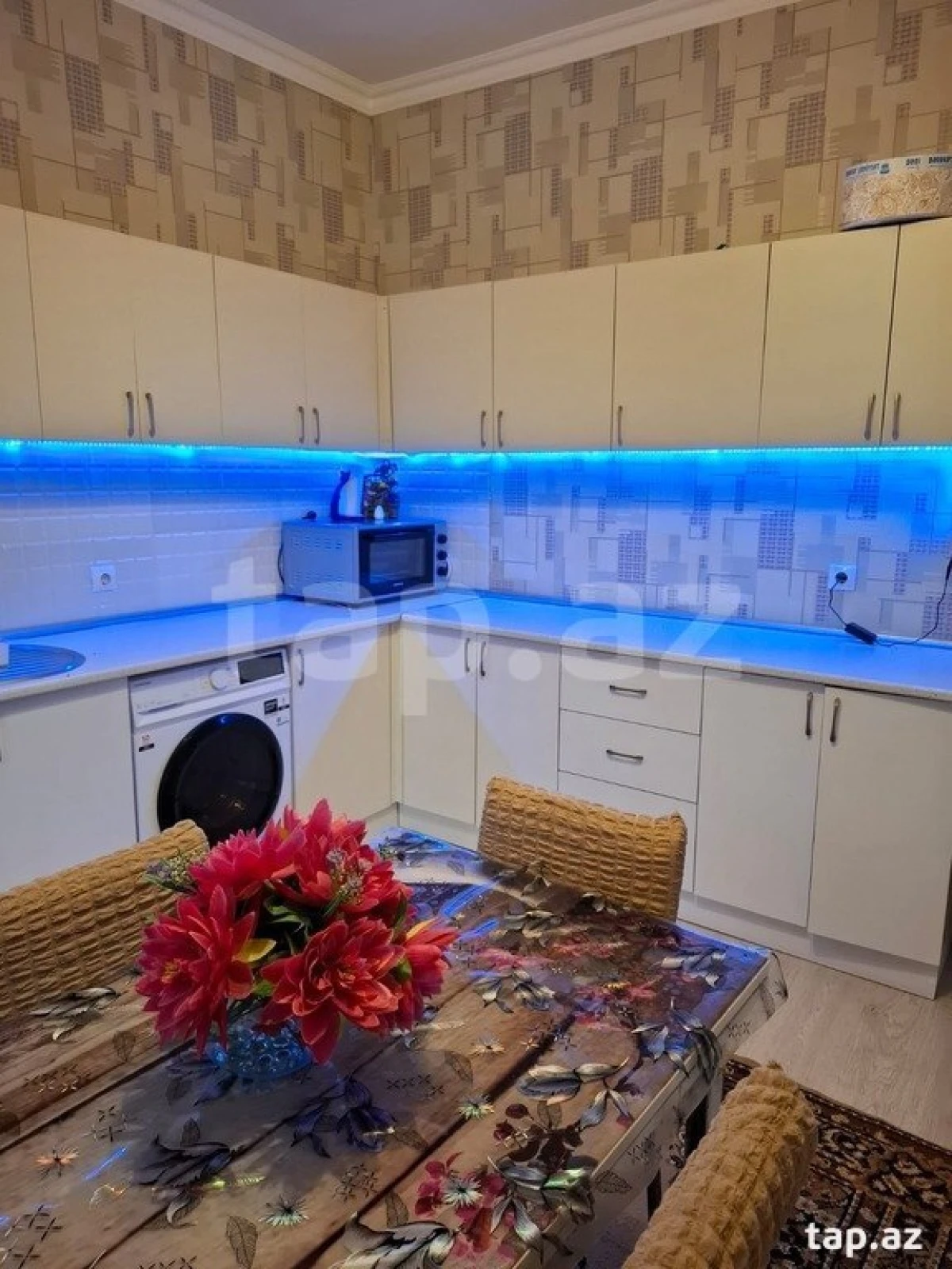 Kirayə verilir 3 otaqlı həyət evi