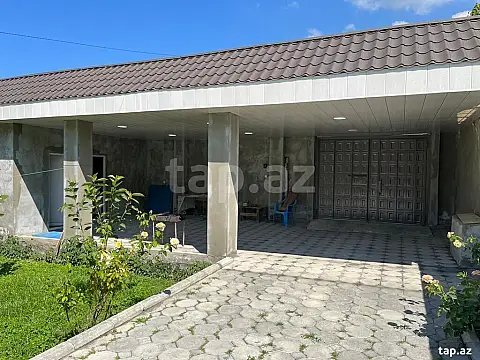 Kirayə verilir 4 otaqlı həyət evi