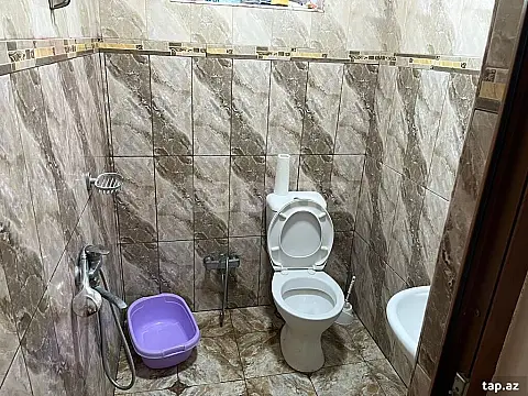 Kirayə verilir 4 otaqlı həyət evi