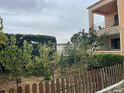 Satılır 4 otaqlı həyət evi