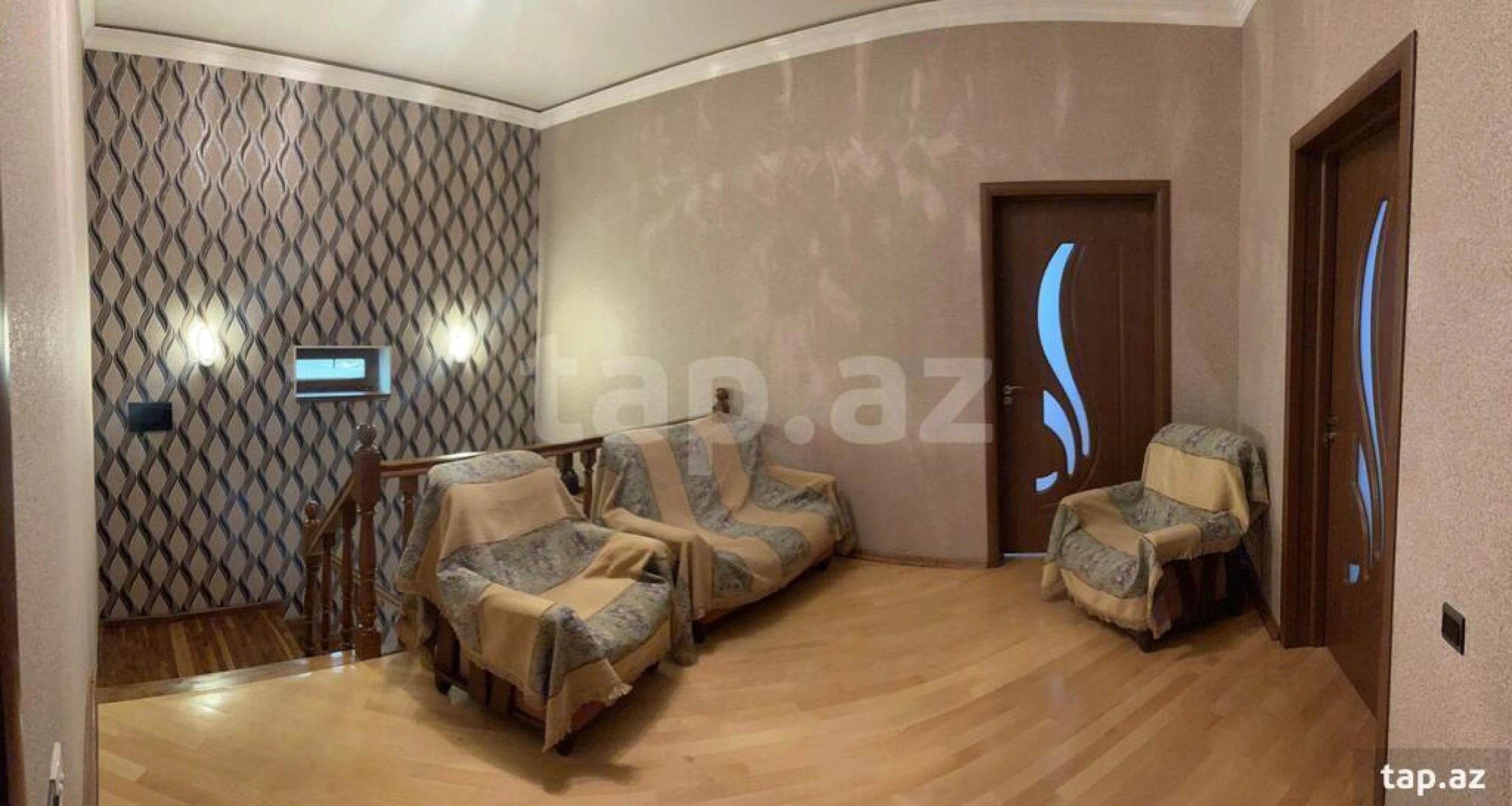 Satılır 4 otaqlı həyət evi