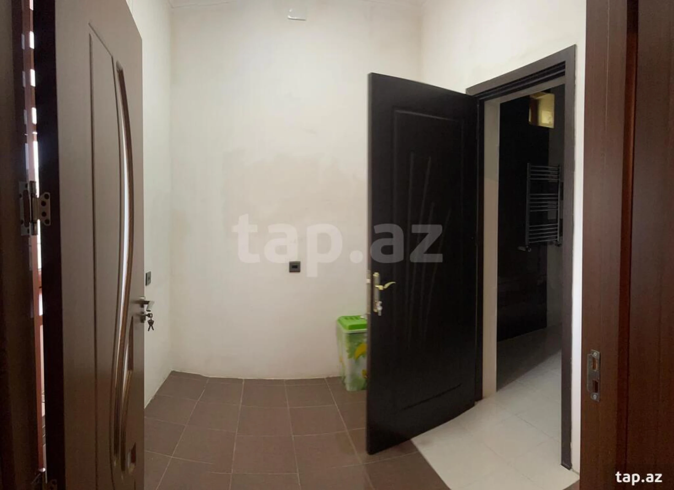 Satılır 4 otaqlı həyət evi