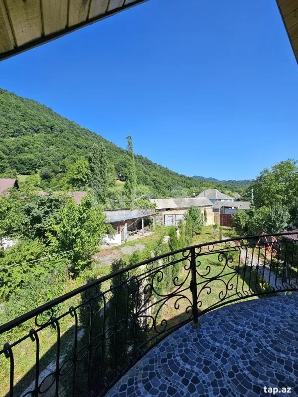 Kirayə verilir 3 otaqlı həyət evi