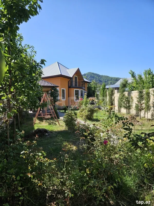 Kirayə verilir 3 otaqlı həyət evi