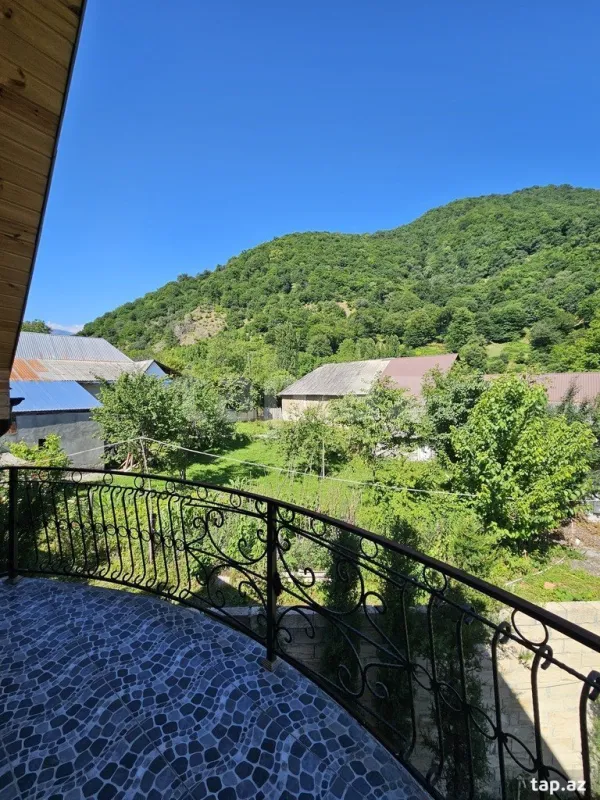 Kirayə verilir 3 otaqlı həyət evi