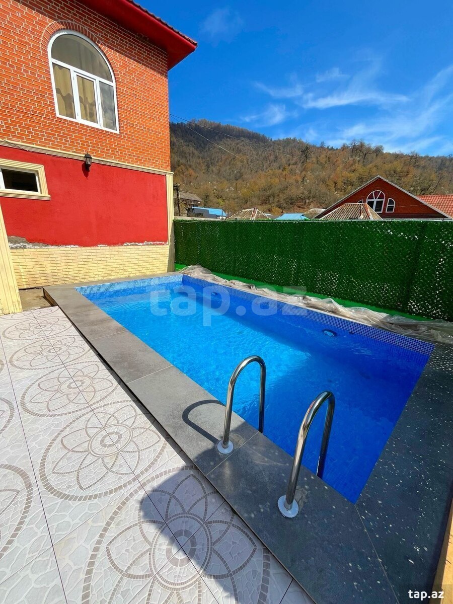 Kirayə verilir 5 otaqlı həyət evi 300 m²