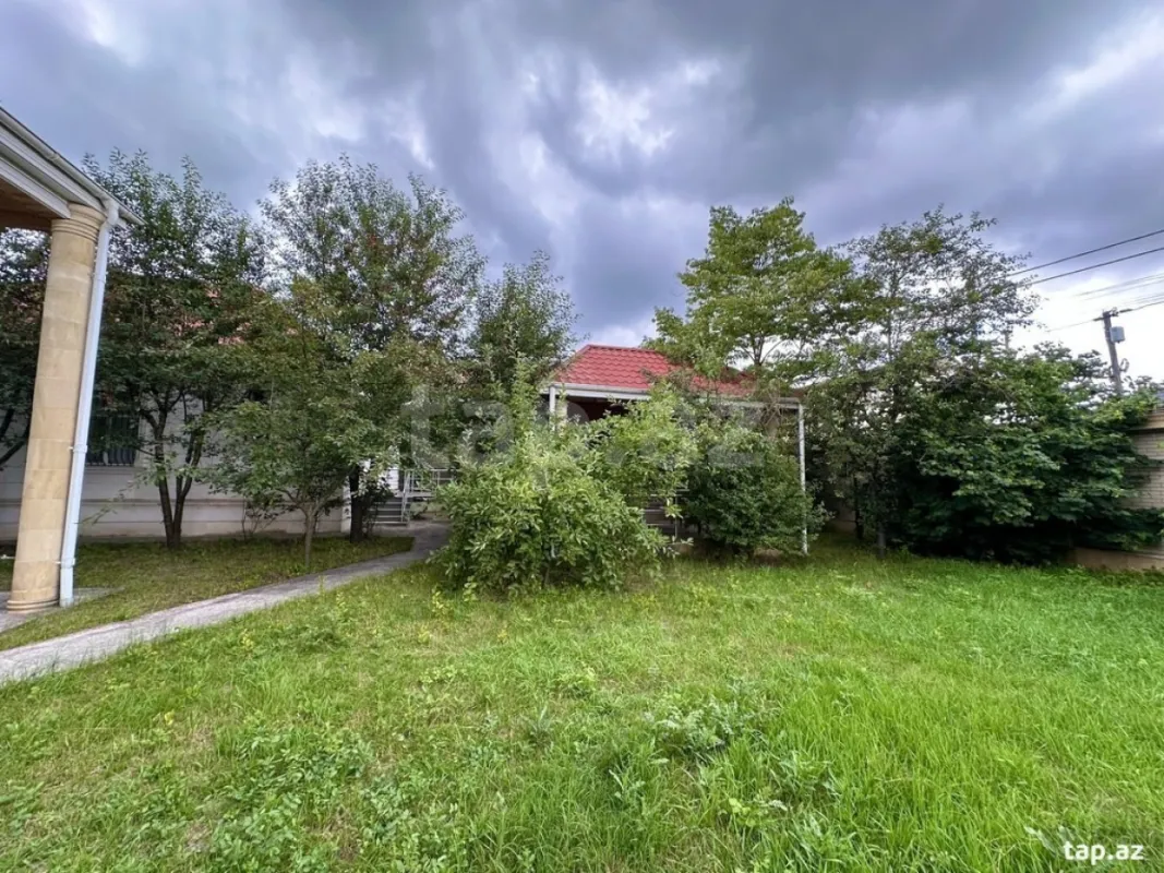 Kirayə verilir 5 otaqlı həyət evi