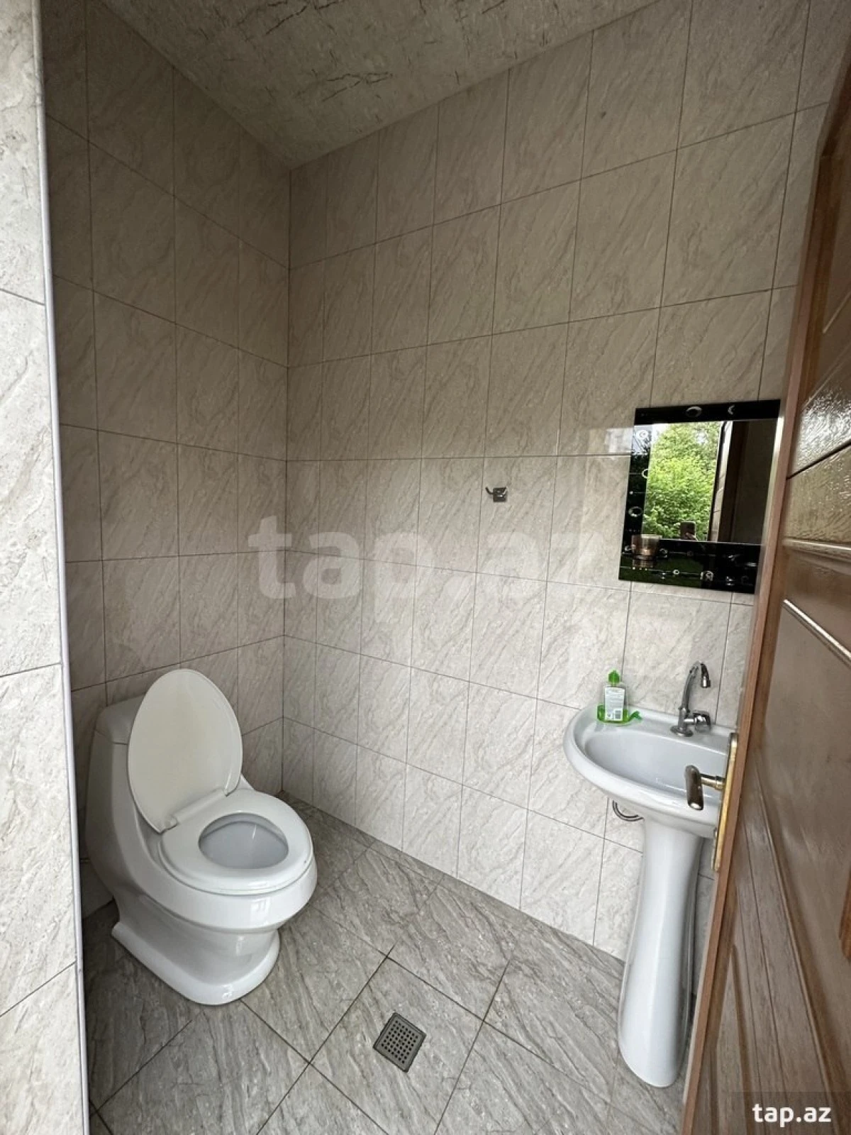 Kirayə verilir 5 otaqlı həyət evi