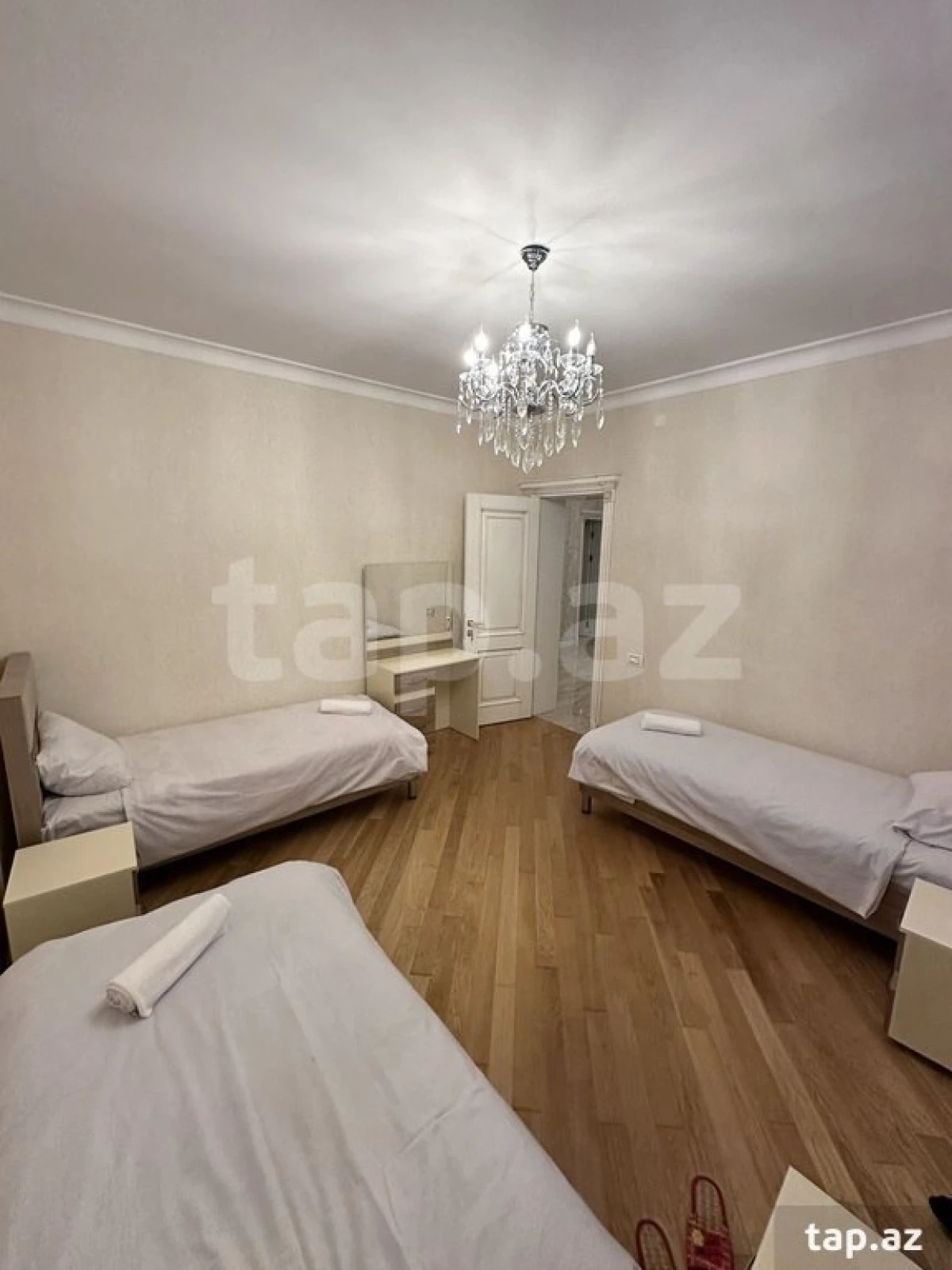 Kirayə verilir 5 otaqlı həyət evi