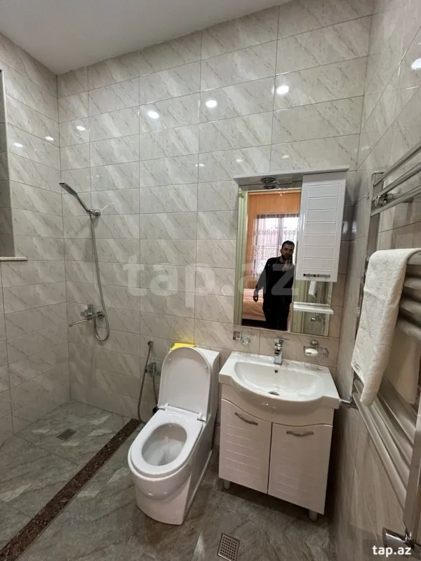 Kirayə verilir 5 otaqlı həyət evi