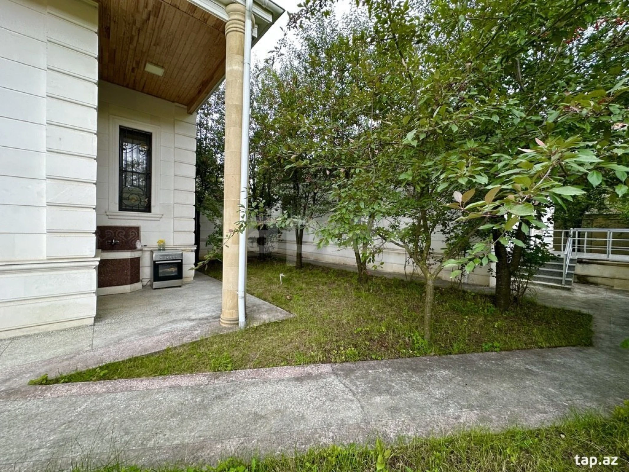 Kirayə verilir 5 otaqlı həyət evi