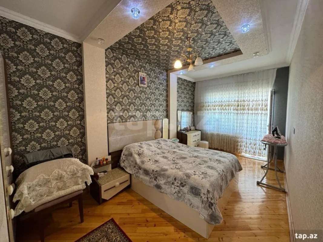 Satılır 4 otaqlı yeni tikili 125 m²