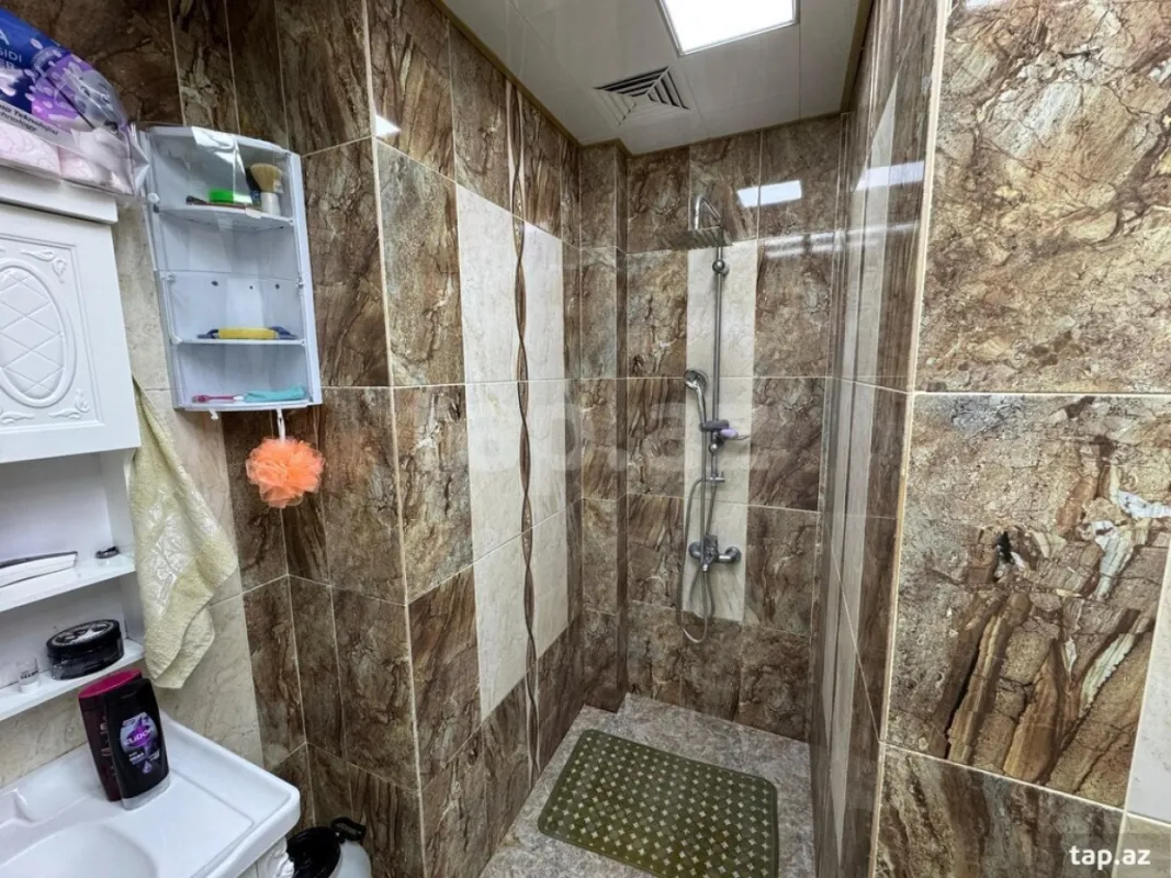 Satılır 4 otaqlı yeni tikili 125 m²