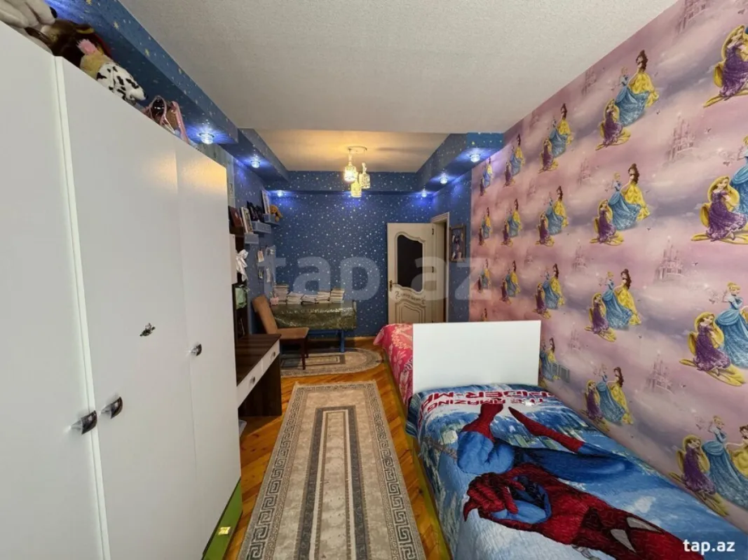 Satılır 4 otaqlı yeni tikili 125 m²