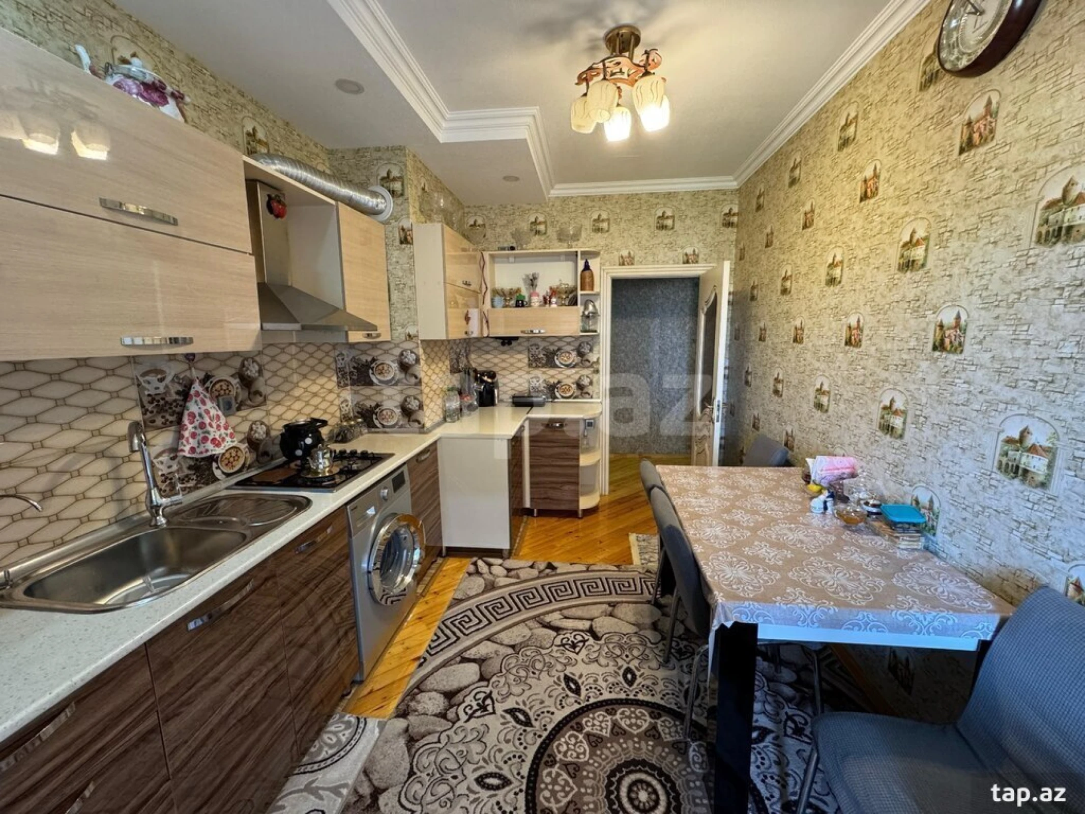 Satılır 4 otaqlı yeni tikili 125 m²