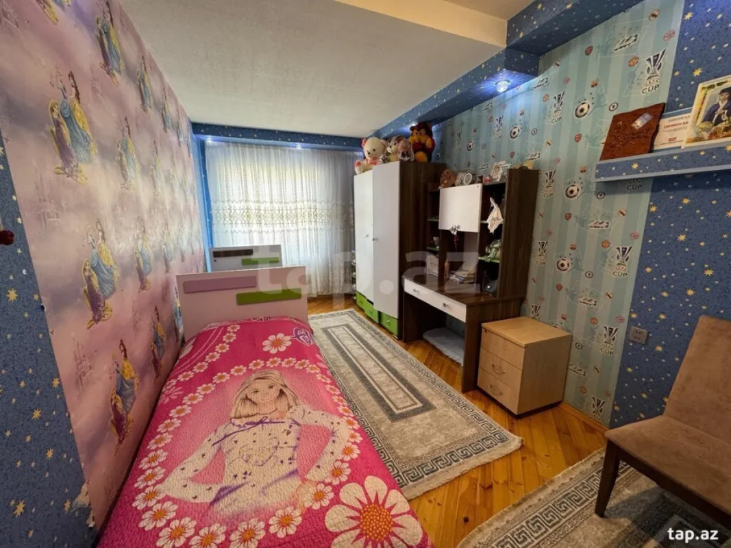 Satılır 4 otaqlı yeni tikili 125 m²