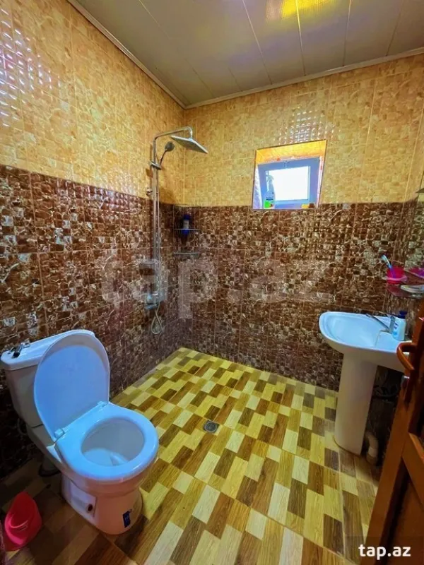 Kirayə verilir 5 otaqlı həyət evi