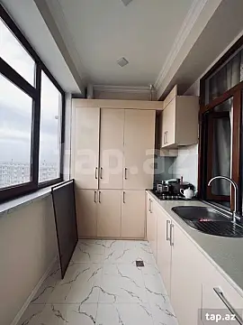 Kirayə verilir 3 otaqlı yeni tikili 90 m²