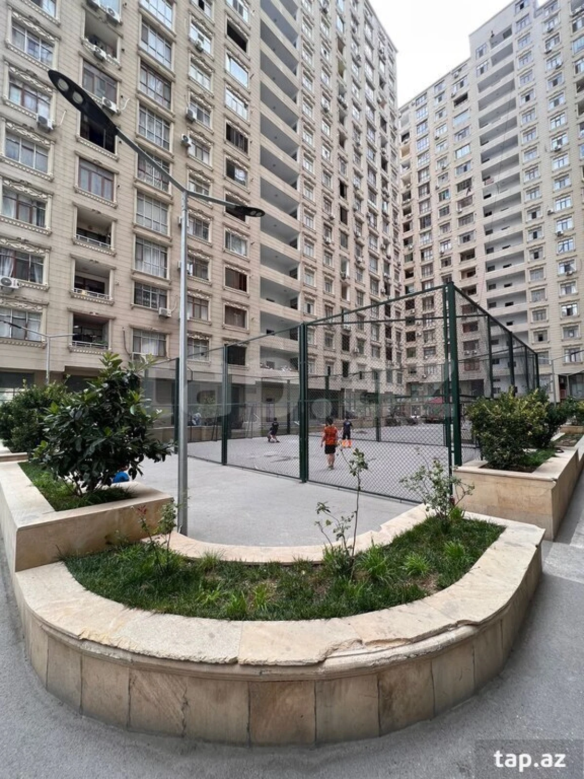 Kirayə verilir 3 otaqlı yeni tikili 90 m²