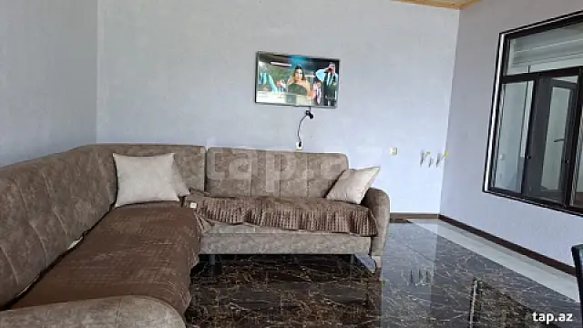 Kirayə verilir 3 otaqlı həyət evi