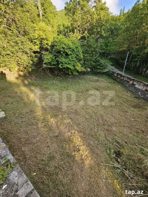 Satılır 6 otaqlı həyət evi 300 m²