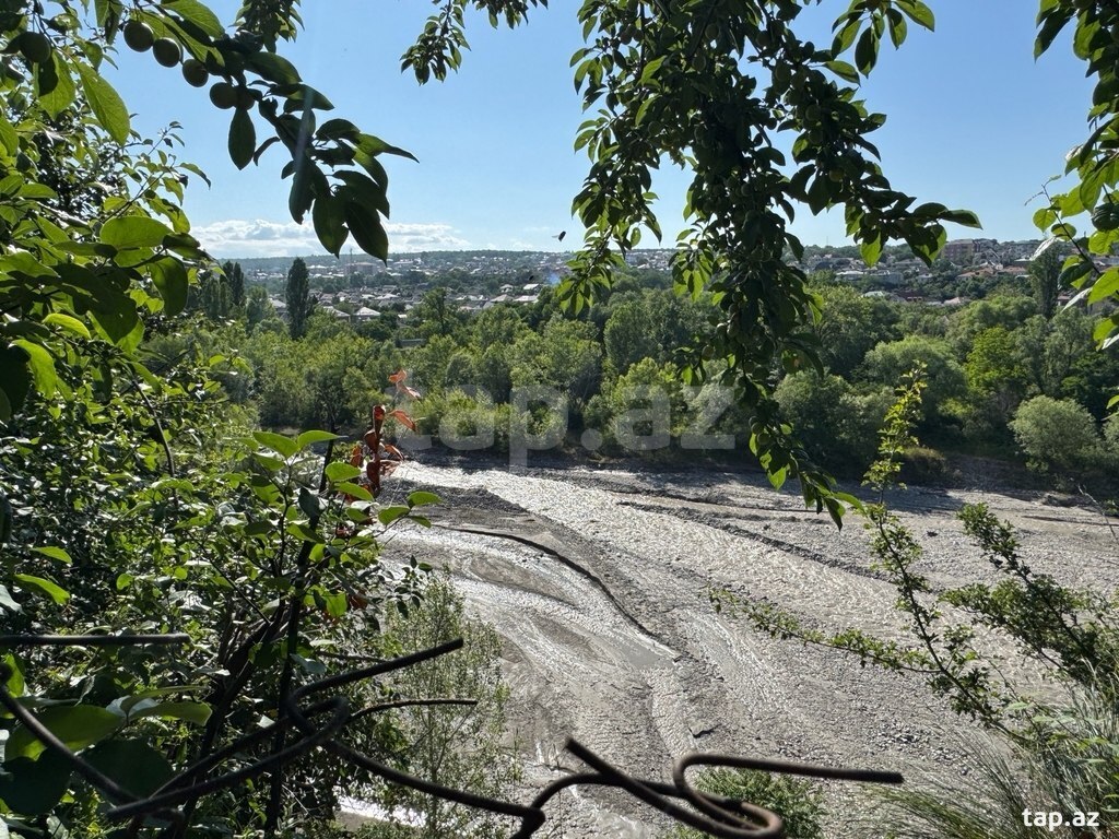 Satılır 2 otaqlı həyət evi 60 m²