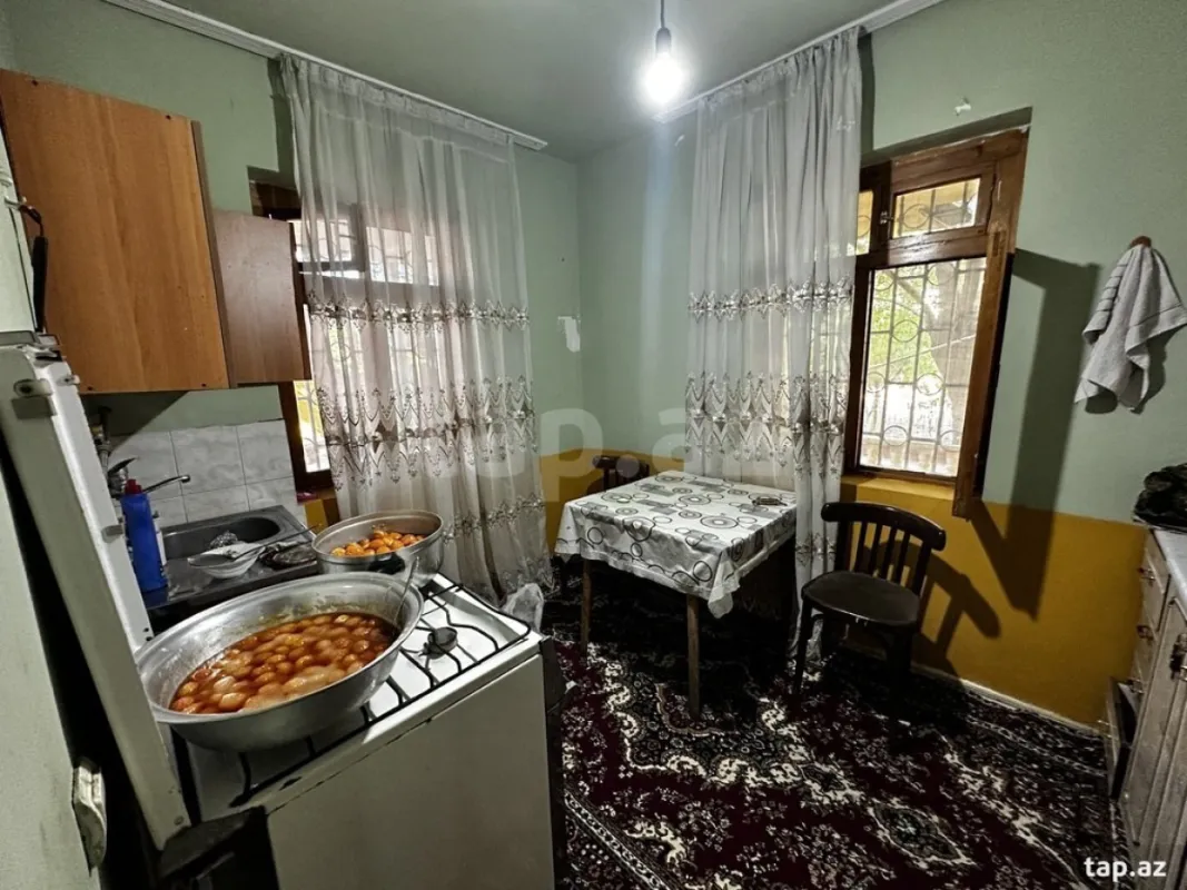 Satılır 5 otaqlı həyət evi