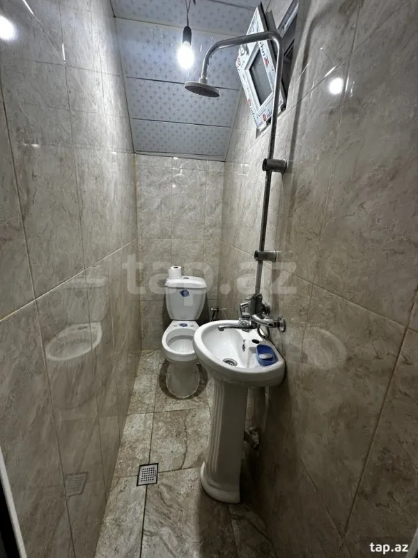 Satılır 5 otaqlı həyət evi