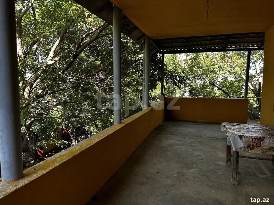 Satılır 5 otaqlı həyət evi