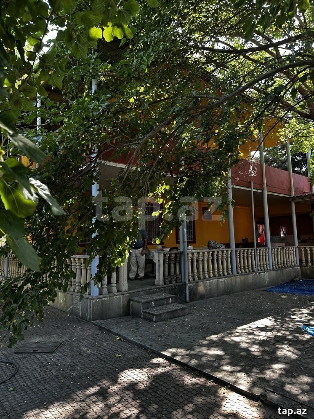 Satılır 5 otaqlı həyət evi