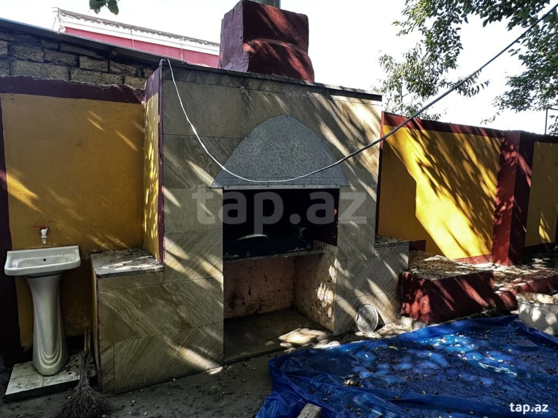 Satılır 5 otaqlı həyət evi