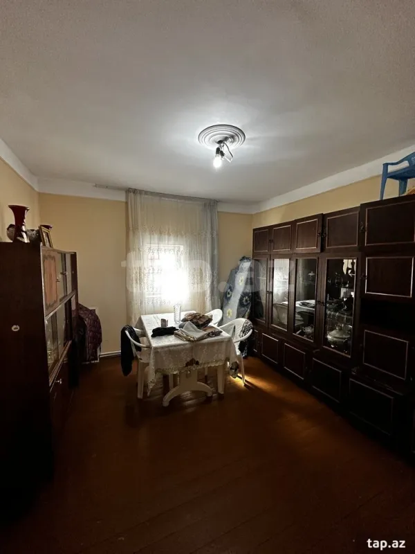 Satılır 5 otaqlı həyət evi