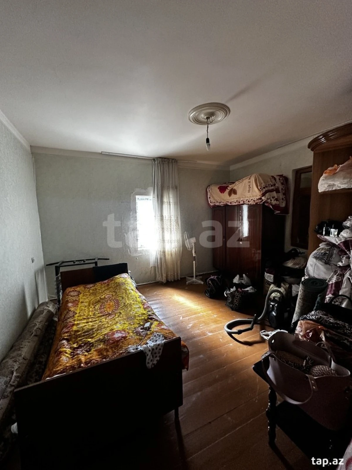 Satılır 5 otaqlı həyət evi