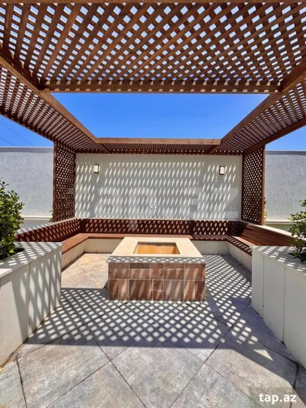 Satılır 5 otaqlı həyət evi