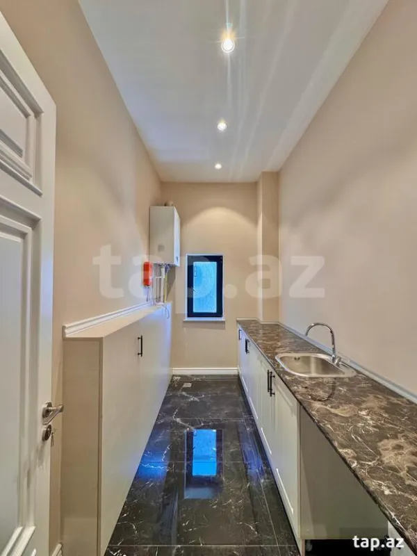 Satılır 5 otaqlı həyət evi