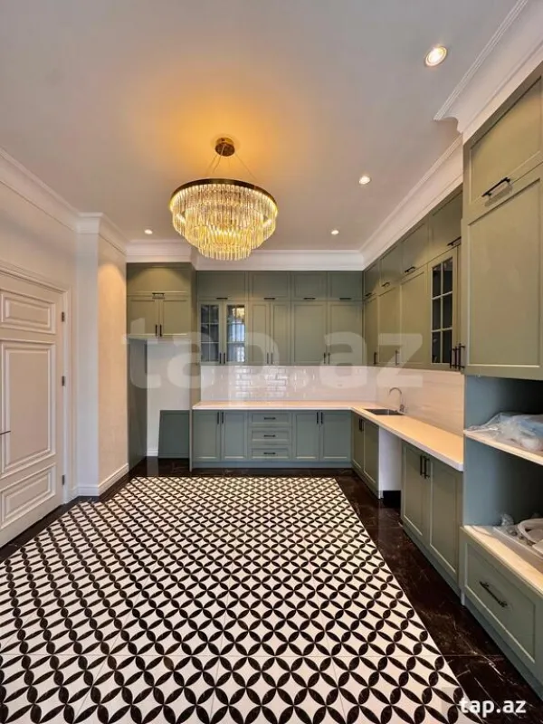 Satılır 5 otaqlı həyət evi