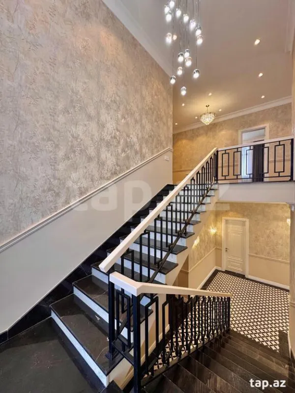 Satılır 5 otaqlı həyət evi