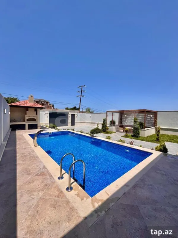 Satılır 5 otaqlı həyət evi