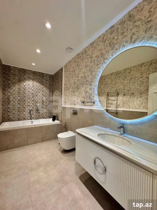 Satılır 5 otaqlı həyət evi