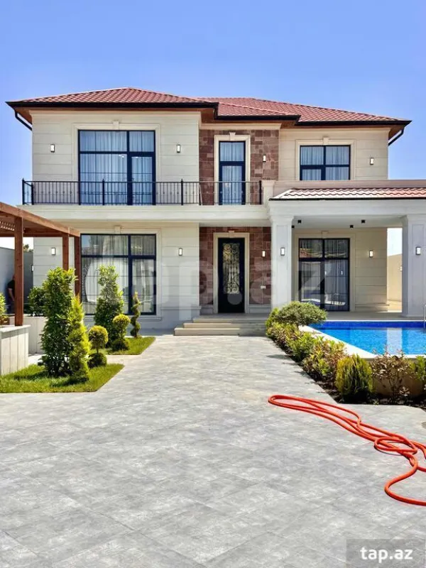 Satılır 5 otaqlı həyət evi