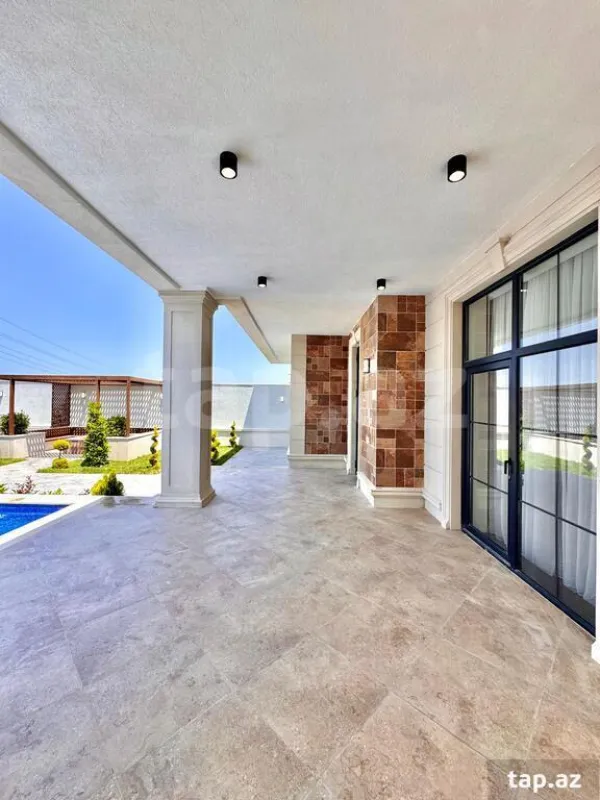 Satılır 5 otaqlı həyət evi