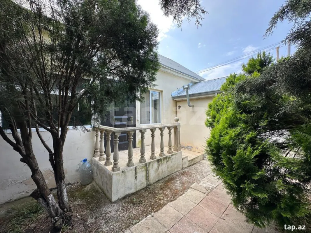 Kirayə verilir 4 otaqlı həyət evi