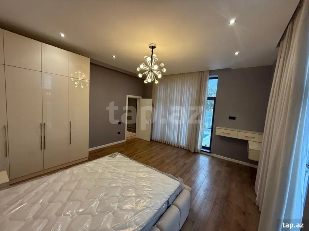 Satılır 5 otaqlı həyət evi