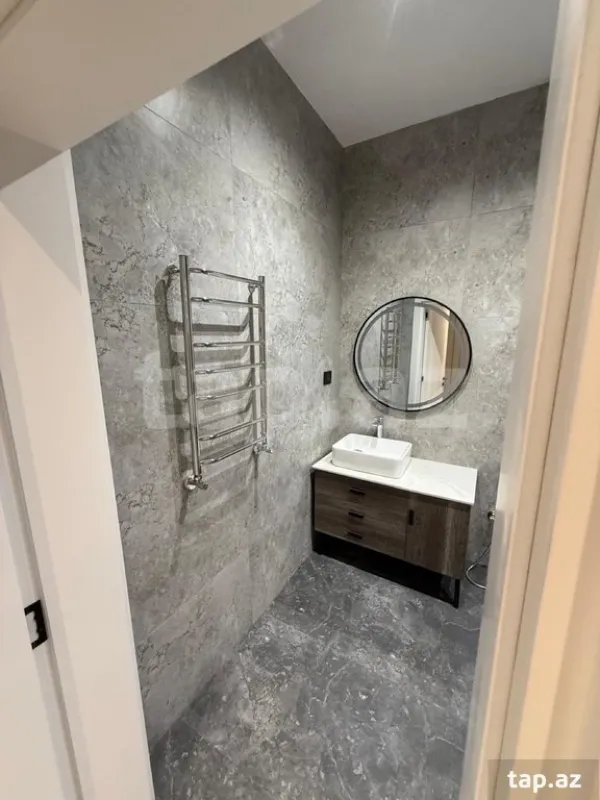 Satılır 5 otaqlı həyət evi