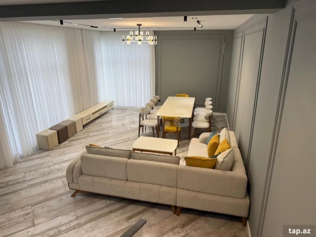 Satılır 5 otaqlı həyət evi