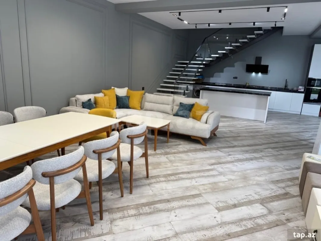 Satılır 5 otaqlı həyət evi