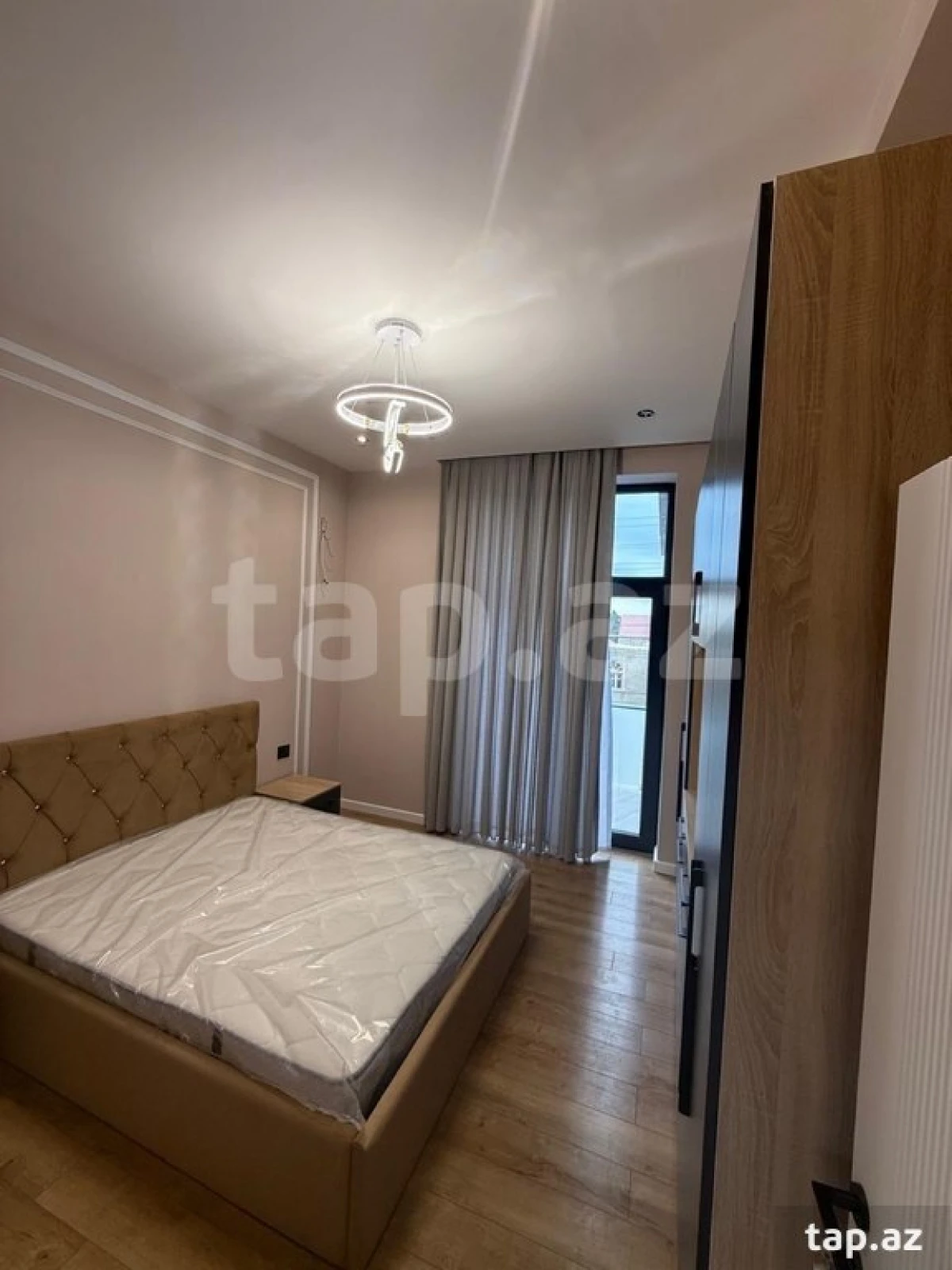 Satılır 5 otaqlı həyət evi