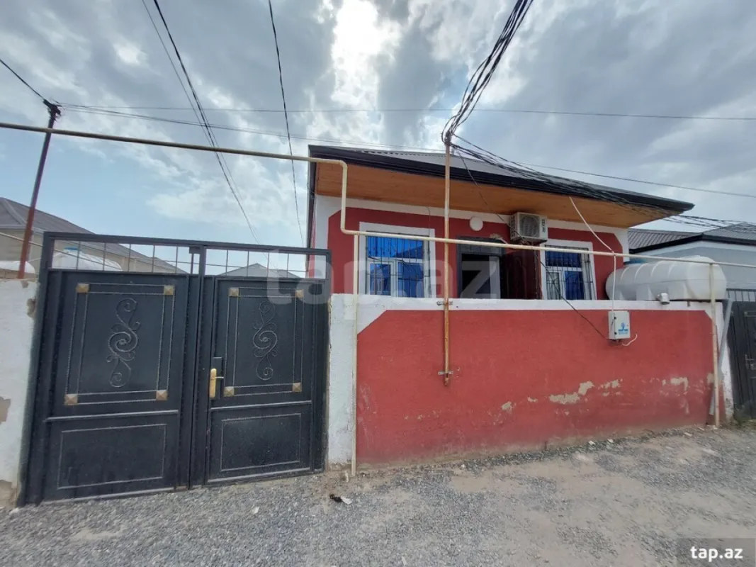 Satılır 3 otaqlı həyət evi