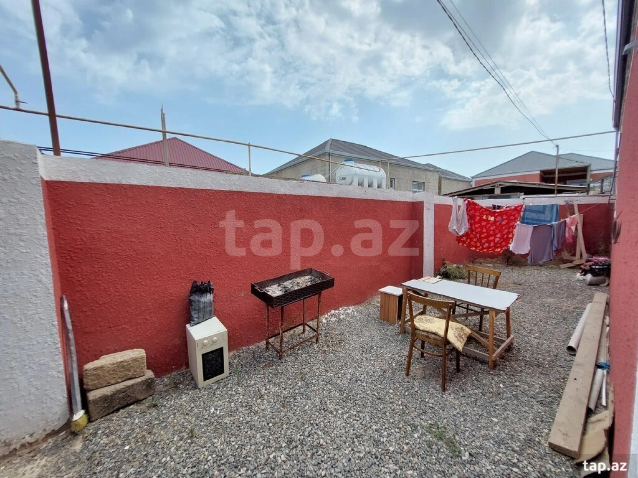 Satılır 3 otaqlı həyət evi